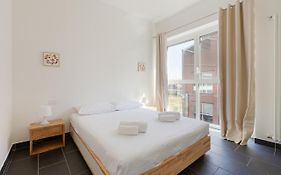 Guesthost - Industrial Design Apt Near M4 Tolstoj